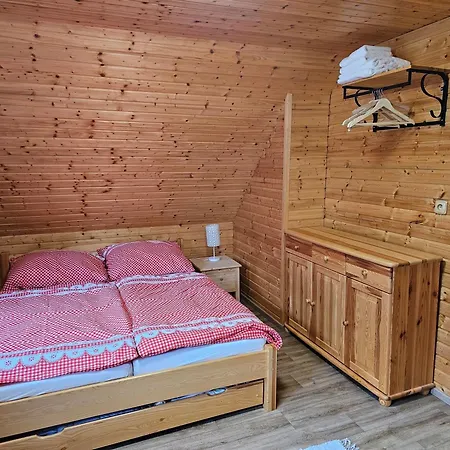 Na Lazoch So Saunou - Raj V Prirode *